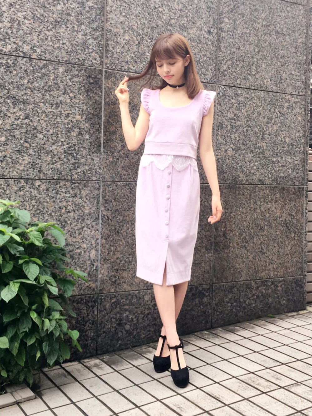 「EATMEのアイテム（トップス、ホワイト系）」を使った、加藤ナナ（加藤ちゃん）さん（レディース・160cm）の夏コーディネートの1枚目の写真