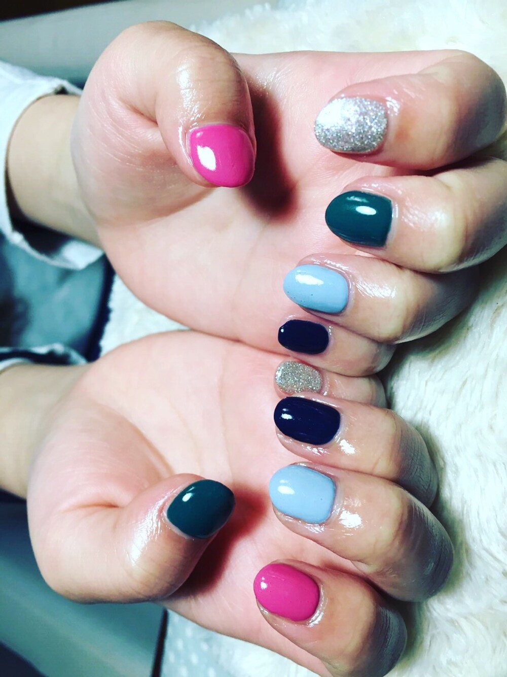 「シンプル、いろいろ、キラキラ、ネイル、nail 」｜「no brandのアイテム（その他、その他）」を使った、あすかぴさん（レディース・164cm）の冬コーディネートの1枚目の写真