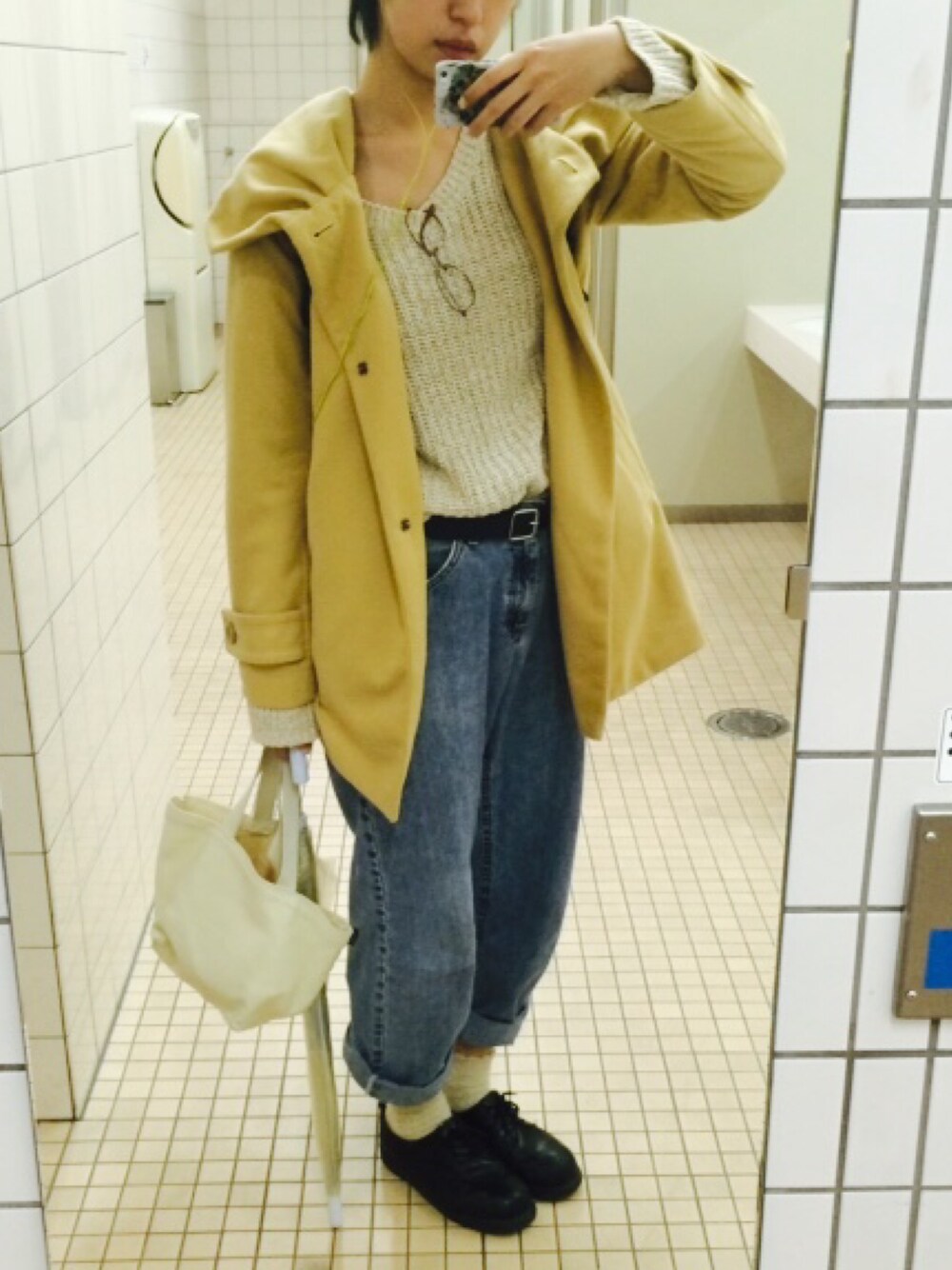 「キャメル、ベージュ、ラフ、ボーイッシュ、オーバーサイズ」｜「GAPのアイテム（ニット/セーター、ベージュ系）」を使った、チサトさん（レディース・170cm）の秋コーディネートの1枚目の写真