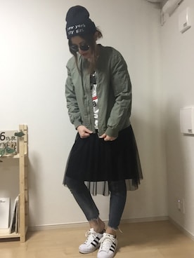 「Ungrid（アングリッド）のフレイドヘムストスリ（デニムパンツ）」を使った、erina さん（レディース・165cm）の冬コーディネート