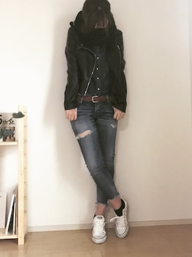 「Ungrid（アングリッド）のフレイドヘムストスリ（デニムパンツ）」を使った、erina さん（レディース・165cm）の冬コーディネート