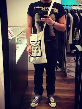 「アイテム（メッセンジャーバッグ、ホワイト系）」を使った、Julianさん（メンズ・178cm）の夏コーディネート