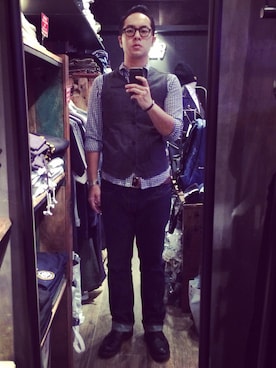 「GROVERのアイテム（シャツ/ブラウス、ブルー系）」を使った、Julianさん（メンズ・178cm）の秋コーディネート