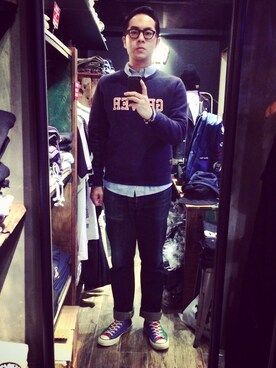 「Carhartt WIP（カーハートダブリューアイピー）のアイテム（シャツ/ブラウス、ブルー系）」を使った、Julianさん（メンズ・178cm）の冬コーディネート