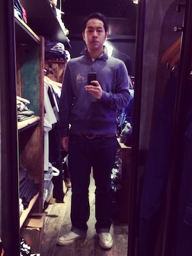 「RRL（ダブル アール エル）のアイテム（ニット/セーター、ブルー系）」を使った、Julianさん（メンズ・178cm）の冬コーディネート