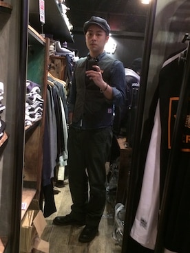 「アイテム（スーツベスト、グレー系）」を使った、Julianさん（メンズ・178cm）の春コーディネート