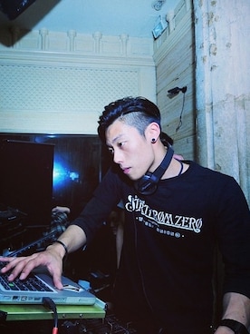 DJ Johnnie Darkaさんのコーディネート