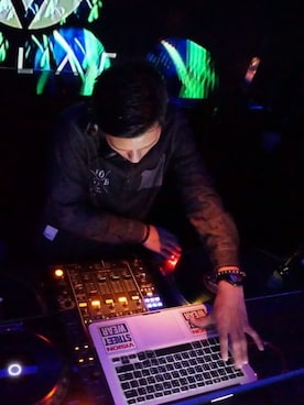 DJ Johnnie Darkaさんのコーディネート