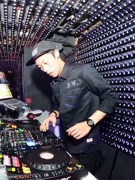 DJ Johnnie Darkaさんのコーディネート