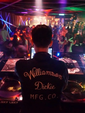 DJ Johnnie Darkaさんのコーディネート