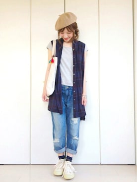 「ジャパンブルー」｜「アイテム（ハンチング/ベレー帽）」を使った、山口真帆さん（レディース・161cm）の夏コーディネート