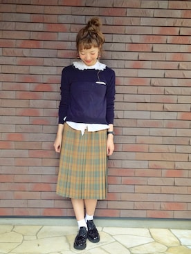 「PRADA（プラダ）のアイテム（シューズ）」を使った、山口真帆さん（レディース・161cm）の秋コーディネート