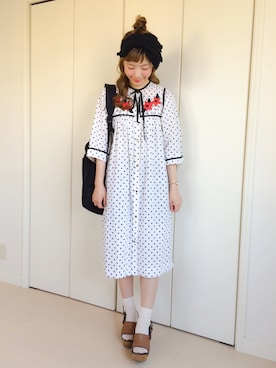 「ticog（ティコグ）のアイテム（ワンピース/ドレス）」を使った、山口真帆さん（レディース・161cm）の春コーディネート
