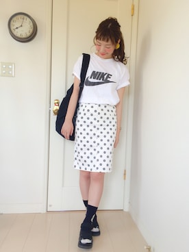 「RAINBOW（レインボー）のアイテム」を使った、山口真帆さん（レディース・161cm）の春コーディネート