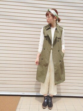「アイテム（バングル/リストバンド）」を使った、山口真帆さん（レディース・161cm・20代）の秋コーディネート