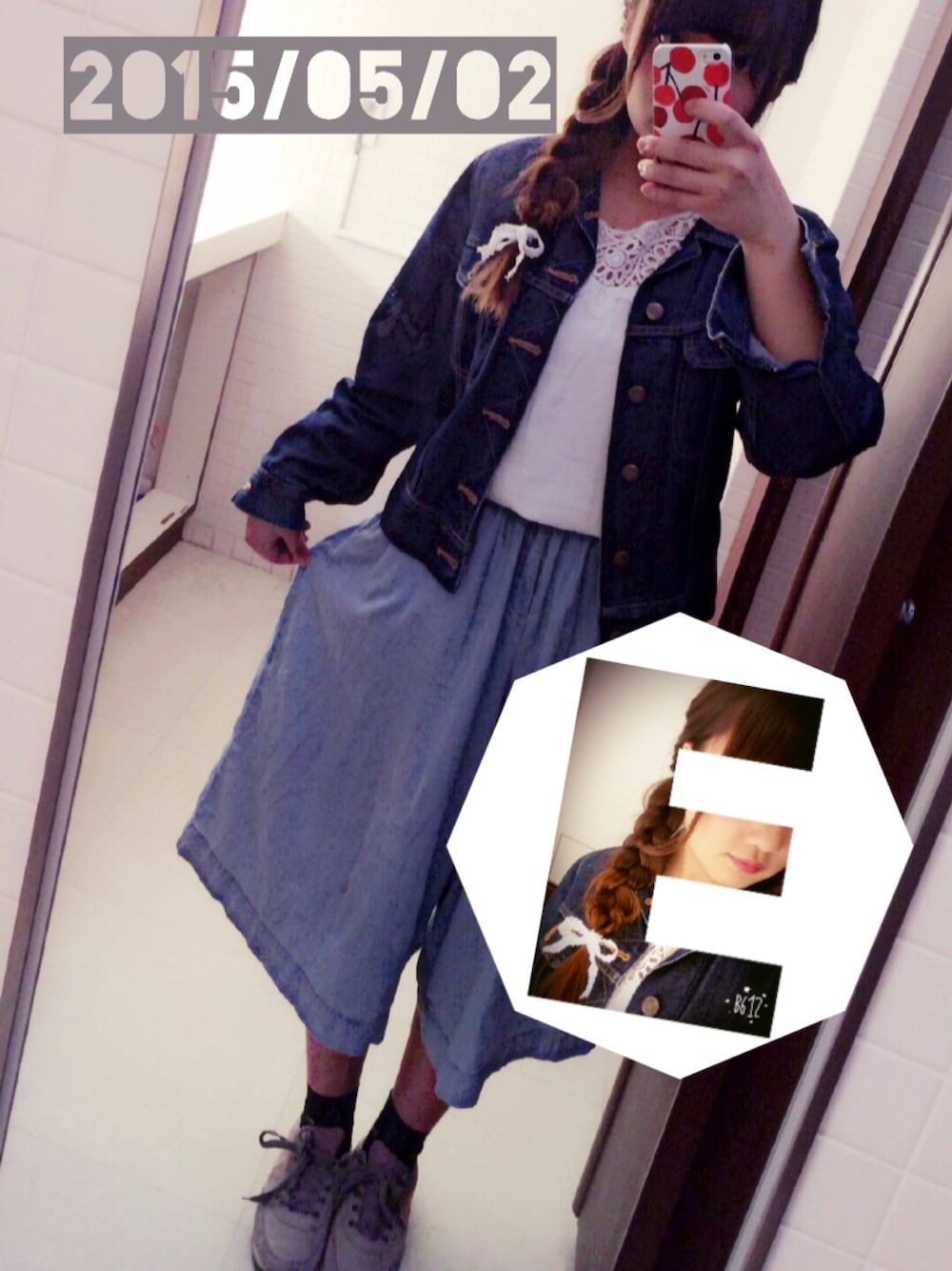 ブルー系のデニムジャケット、ホワイト系のTシャツ/カットソー、ブルー系のその他パンツを着用したレディースの春コーディネートの1枚目の写真