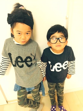 「petit main（プティマイン）の迷彩カットパンツ（その他パンツ、ベージュ系）」を使った、TOMO3HISO18さん（キッズ・100cm）の春コーディネート