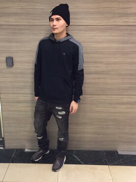 「survival（survival）のアイテム」を使った、Eric Liangさん（メンズ・177cm）の冬コーディネート