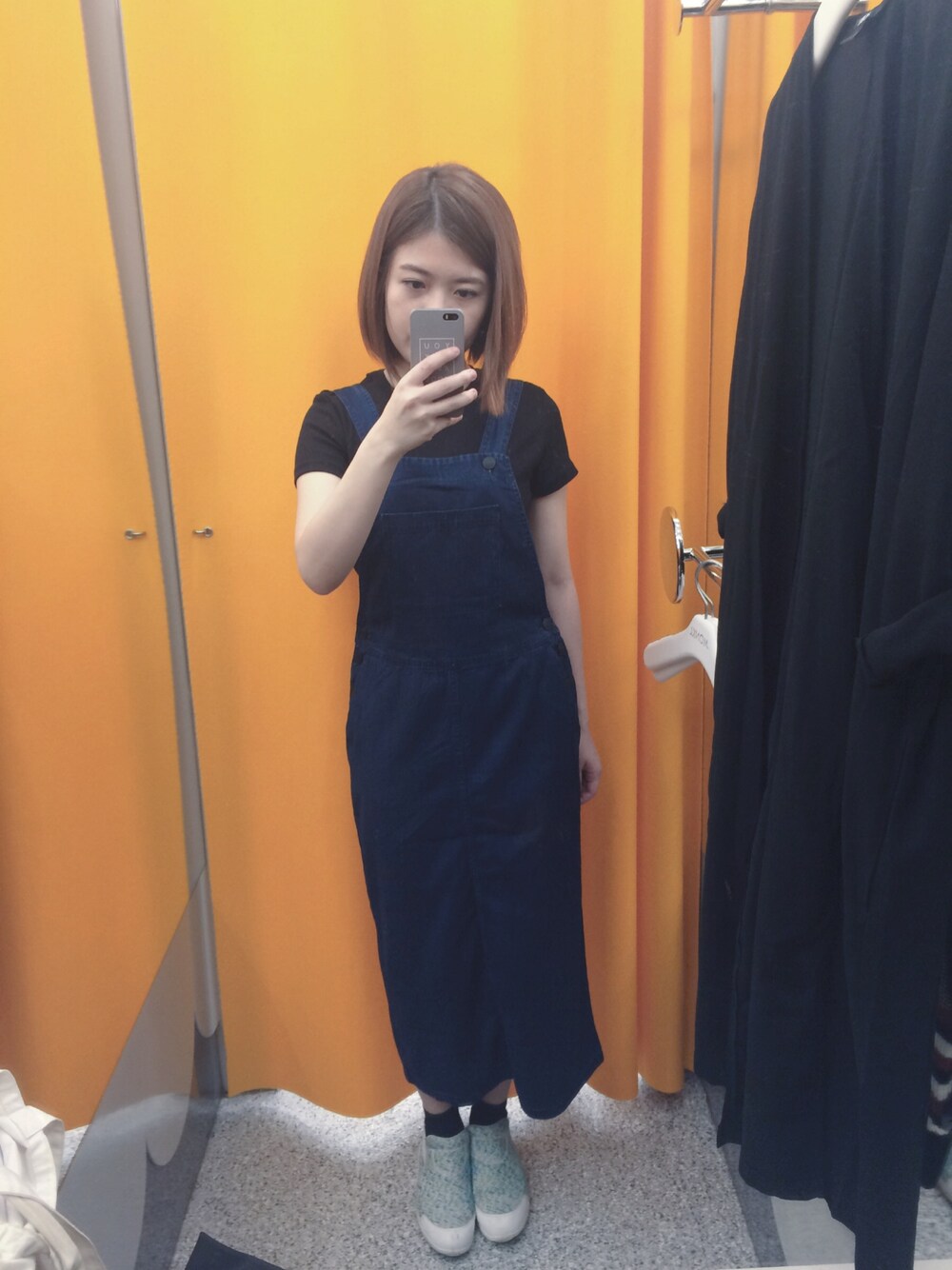 「MONKI、ootd、holiday、after school、spring、coordination」｜「UNIQLOのアイテム（Tシャツ/カットソー、ブラック系）」を使った、YTさん（レディース・155cm）の春コーディネートの1枚目の写真