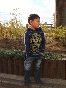 「AZUL by moussy（アズールバイマウジー）のアイテム」を使った、AZULKIDSofficialさん（キッズ・100cm）の冬コーディネート