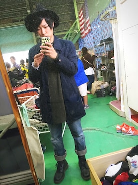 「ロングニット」｜「アイテム（ステンカラーコート）」を使った、こーさん（メンズ・175cm）の秋コーディネート