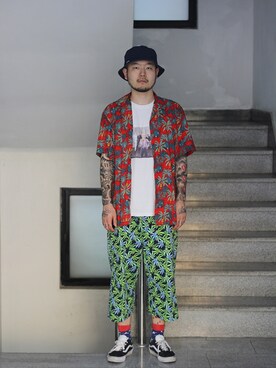 「アイテム（つなぎ/オールインワン、ベージュ系）」を使った、최송혁さん（メンズ・179cm）の夏コーディネート