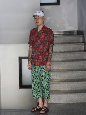 「アイテム（つなぎ/オールインワン、ベージュ系）」を使った、최송혁さん（メンズ・179cm）の夏コーディネート