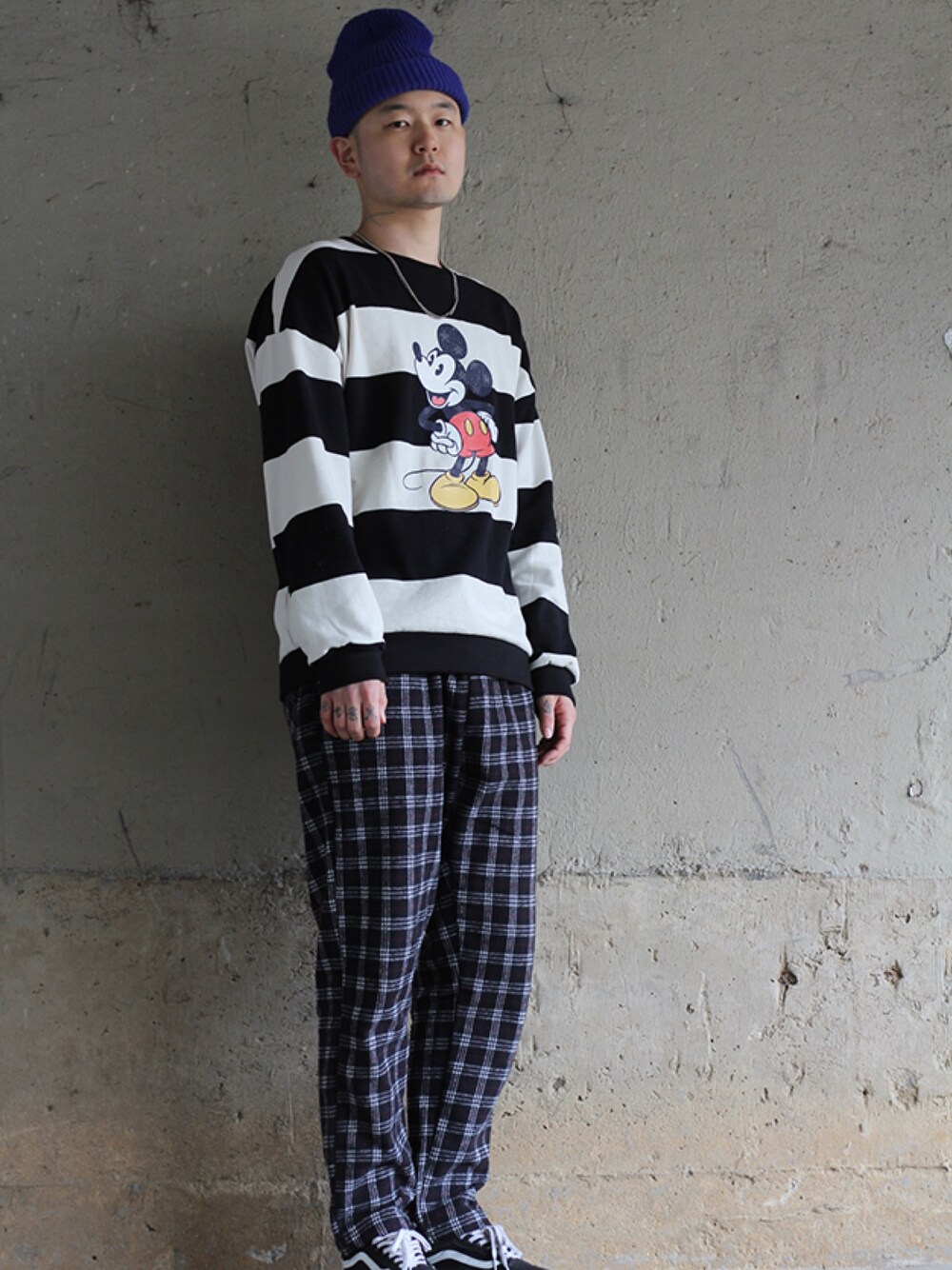 「no brandのアイテム（つなぎ/オールインワン、パープル系）」を使った、최송혁さん（メンズ・179cm）の冬コーディネートの1枚目の写真