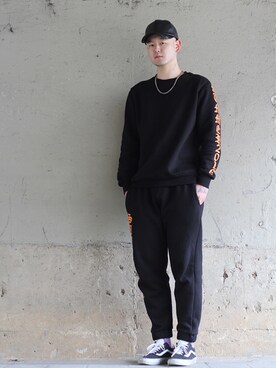「no brand（ノーブランド）のアイテム（つなぎ/オールインワン）」を使った、최송혁さん（メンズ・179cm）の冬コーディネート