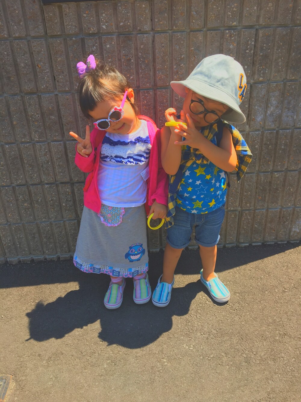 「VANSのアイテム（その他シューズ、ホワイト系）」を使った、にい★けいさん（キッズ・100cm）の夏コーディネートの1枚目の写真
