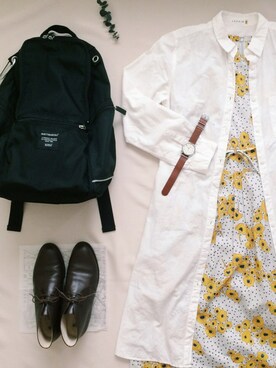 「MARGARET HOWEEL」｜「アイテム（アナログ腕時計）」を使った、ameさん（レディース・168cm）の夏コーディネート