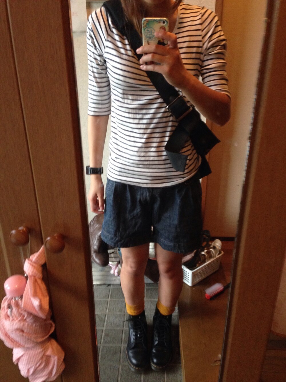 「tutuanna、LOWRYS FARM」｜「Dr. MartensのDr.Martens (ドクターマーチン)/1460Z 8ホールブーツ（ブーツ、ブラック系）」を使った、mihoさん（レディース・165cm）の秋コーディネートの1枚目の写真