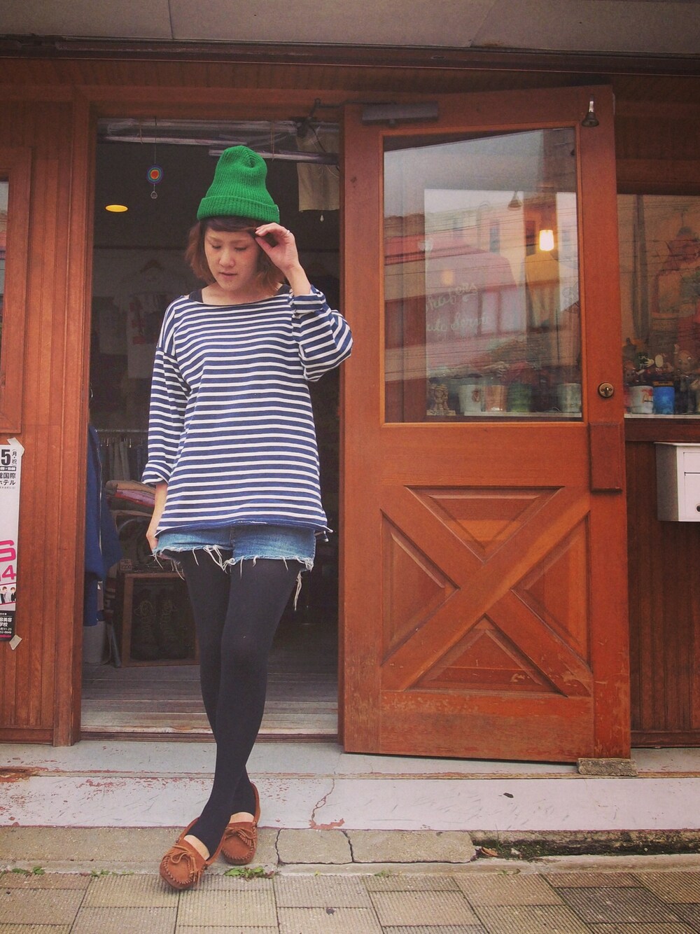 「古着、ボーダー、フェススタイル、全身古着」｜「MinnetonkaのMinnetonka KILTY SUEDE MOCCASIN　BROWN（その他、その他）」を使った、HamburgCafeさん（レディース・159cm）の夏コーディネートの1枚目の写真