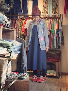 「アイテム（スニーカー）」を使った、HamburgCafeさん（レディース・159cm）の春コーディネート