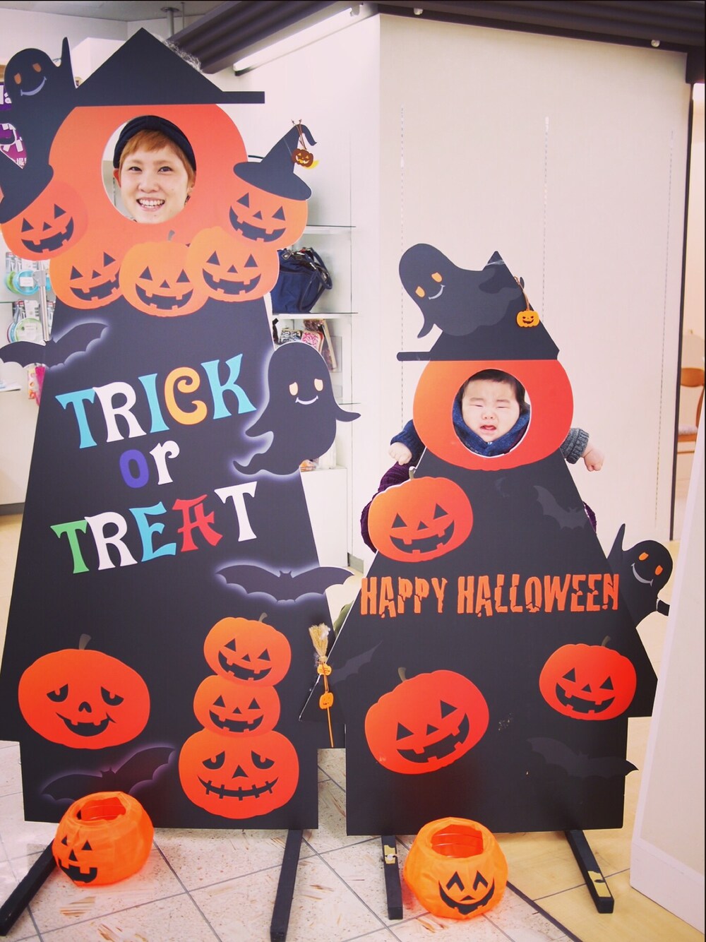 「ハロウィン、親子コーデ、Trick or Treat、happy halloween、WEAR HALLOWEEN 2015」｜「TRICK or TREAT!のアイテム（その他、ブラック系）」を使った、HamburgCafeさん（レディース・159cm）の秋コーディネートの1枚目の写真
