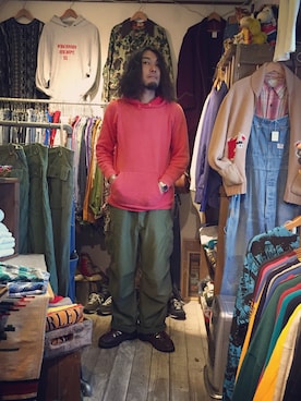 「アイテム（カーゴパンツ）」を使った、HamburgCafeさん（メンズ・179cm）の秋コーディネート