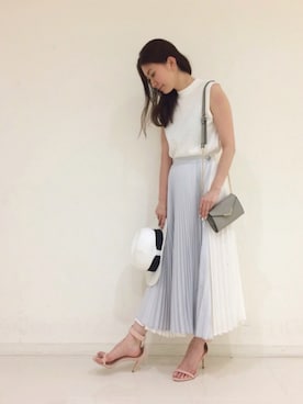 「DRWCYS（ドロシーズ）のアイテム（サンダル）」を使った、DRWCYS・PR 生駒典子さん（レディース・159cm）の夏コーディネート