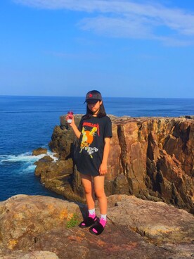 「H&M（エイチ・アンド・エム）のアイテム（Tシャツ/カットソー、ブラック系）」を使った、yunaさん（レディース・160cm）の夏コーディネート