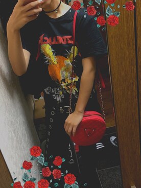 「H&M（エイチ・アンド・エム）のアイテム（Tシャツ/カットソー、ブラック系）」を使った、yunaさん（レディース・160cm）の秋コーディネート