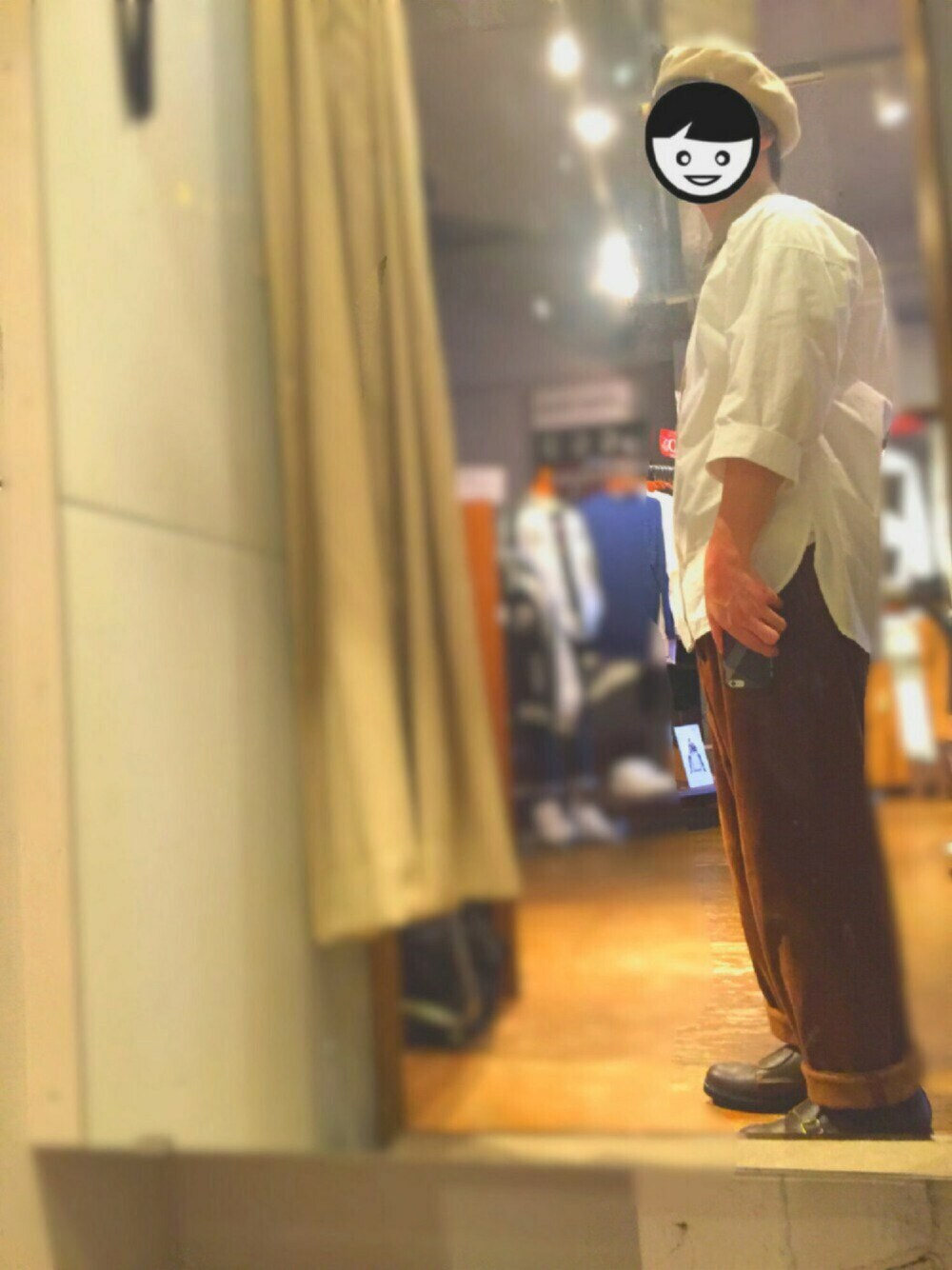 「コーデュロイ、ビンテージ、ワントーンコーデ、秋のコーデ、ベレー帽、古着、ラルフローレン」｜「no brandのアイテム（シャツ/ブラウス、ホワイト系）」を使った、ナナさん（メンズ・168cm）の秋コーディネートの1枚目の写真