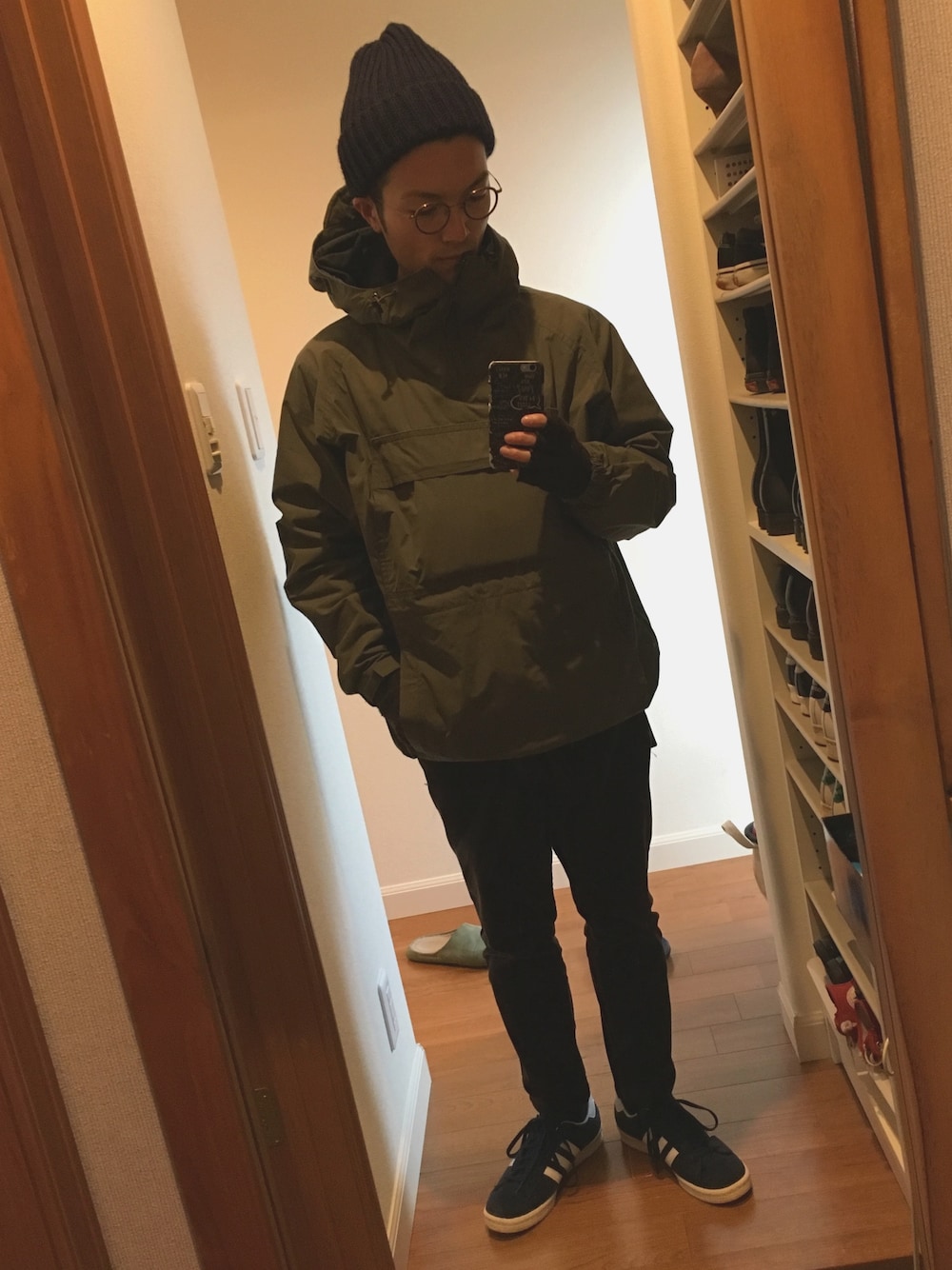 adidas original 非売品ミニスーツケース 20190105211403827_500.jpg
