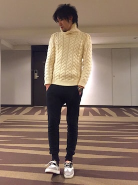 「JOHN ELLIOTT+CO（ジョンエリオット）のアイテム（パンツ）」を使った、achuchyさん（メンズ・180cm）の冬コーディネート