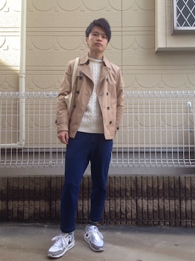 「ホワイトスニーカー」｜「アイテム（トレンチコート）」を使った、Sato Ryoさん（メンズ・168cm）の冬コーディネート