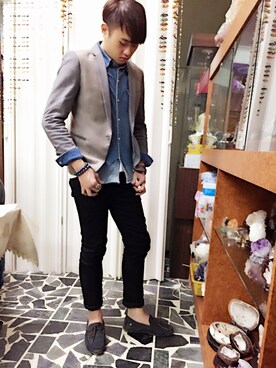 「アイテム（モカシン/デッキシューズ、グリーン系）」を使った、HaoWei Chuさん（メンズ・180cm）の冬コーディネート