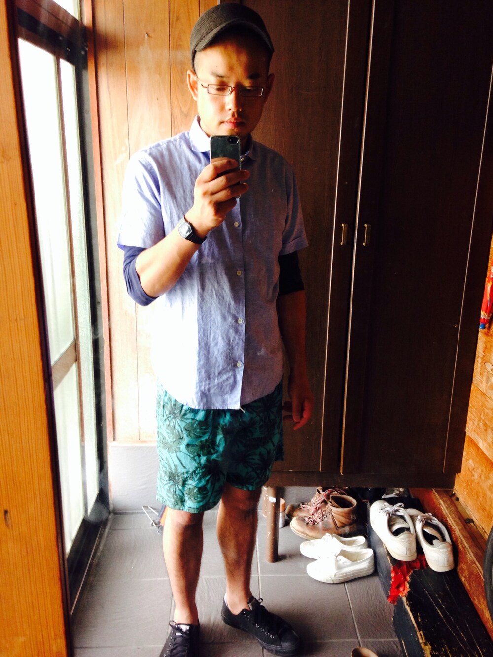 「柄パンツ、半袖シャツ、夏スタイル」｜「CONVERSEのALL STAR SLIP Ⅲ OX/オールスター スリップ Ⅲ OX（スニーカー、ブラック系）」を使った、Sekitoさん（メンズ・177cm）の夏コーディネートの1枚目の写真