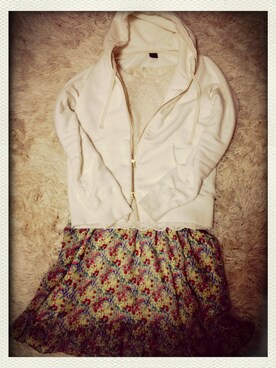 「URBAN RESEARCH DOORS WOMENS（アーバンリサーチ ドアーズ ウィメンズ）のDOORS スウェットジップパーカー（パーカー、ホワイト系）」を使った、ayumiさん（レディース・154cm）の春コーディネート