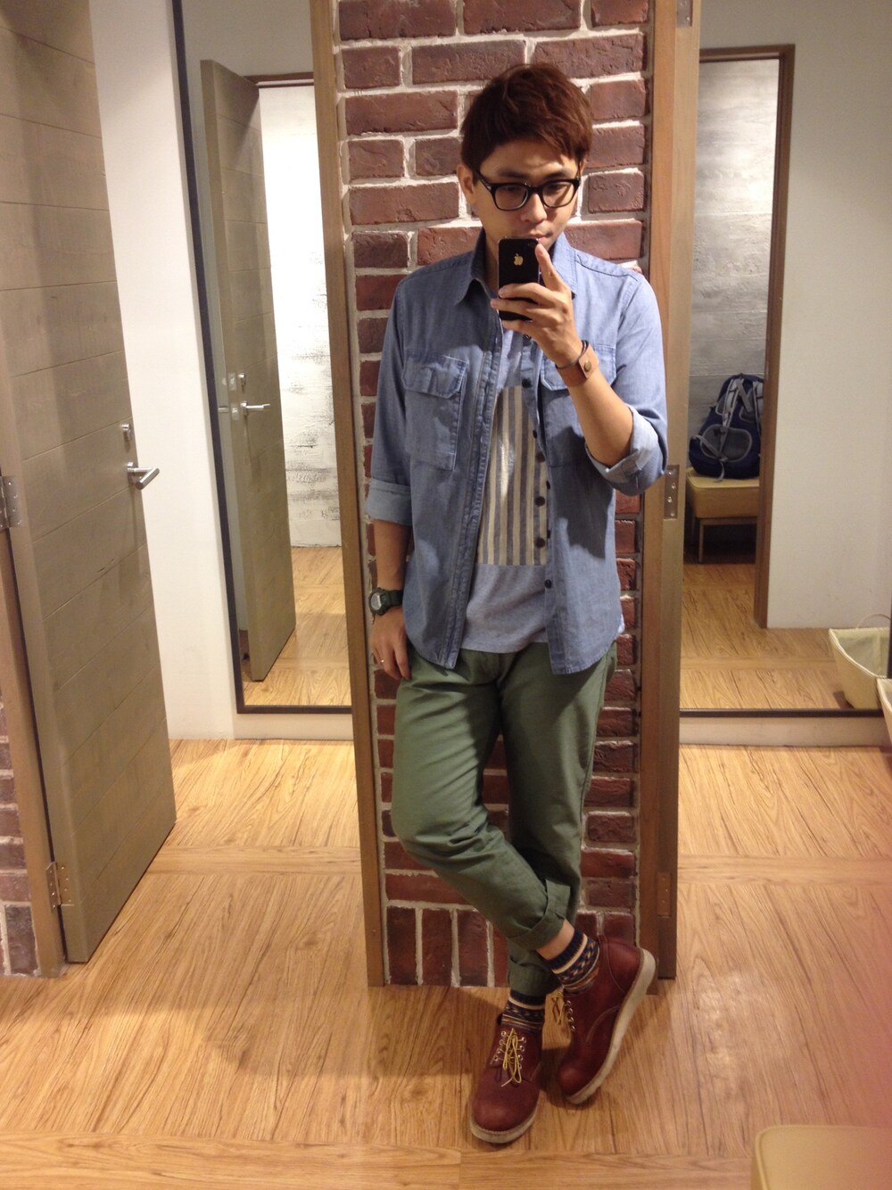 「MISCHIEF、syndro、plain-me、Chup」｜「G-SHOCKのG-shock x undefeated（アナログ腕時計、グリーン系）」を使った、AZHANGさん（メンズ・172cm）の冬コーディネートの1枚目の写真