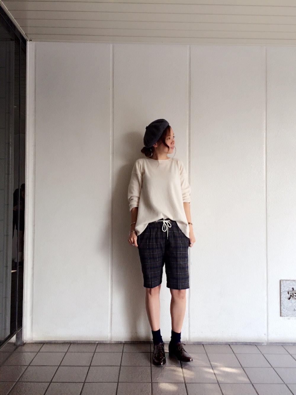 「TODAYFULのアイテム（その他パンツ、グリーン系）」を使った、ayano.さん（レディース・165cm）の秋コーディネートの1枚目の写真