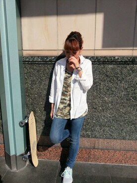 「AVIREX（アヴィレックス）のavirex/ アヴィレックス / レディース/　長袖　コットン　リネンシャツ（シャツ/ブラウス、ホワイト系）」を使った、Akaneさん（レディース・155cm）の春コーディネート