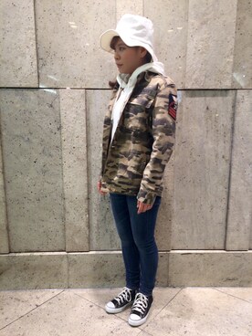 「AVIREX（アヴィレックス）のアイテム（ミリタリージャケット、その他）」を使った、Akaneさん（レディース・155cm）の冬コーディネート